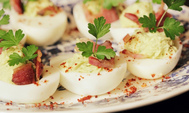 Avocado Deviled Eggs With Prosciutto 6807